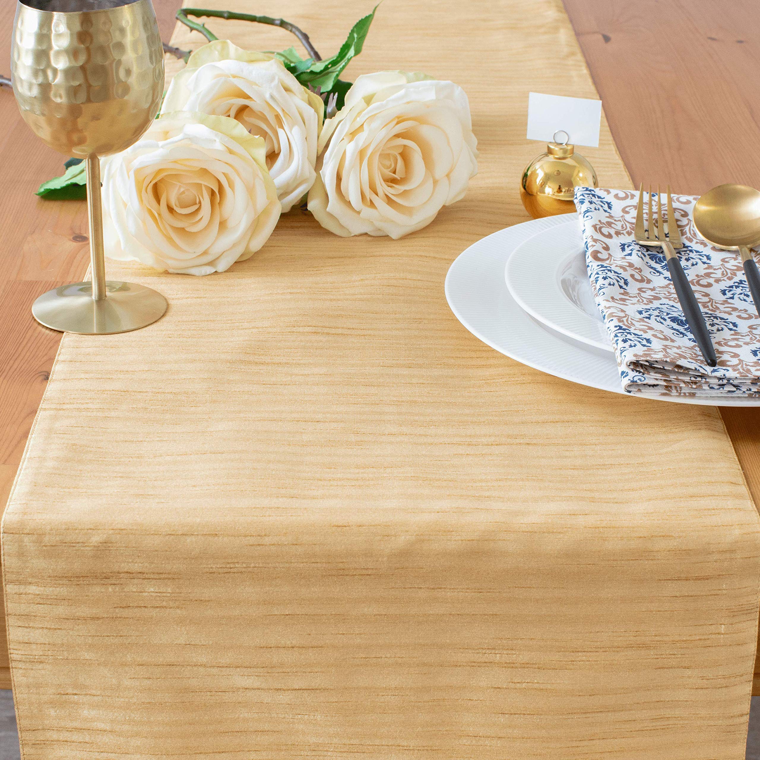 Amazon｜The White Petals ゴールドドレッサーテーブルランナー